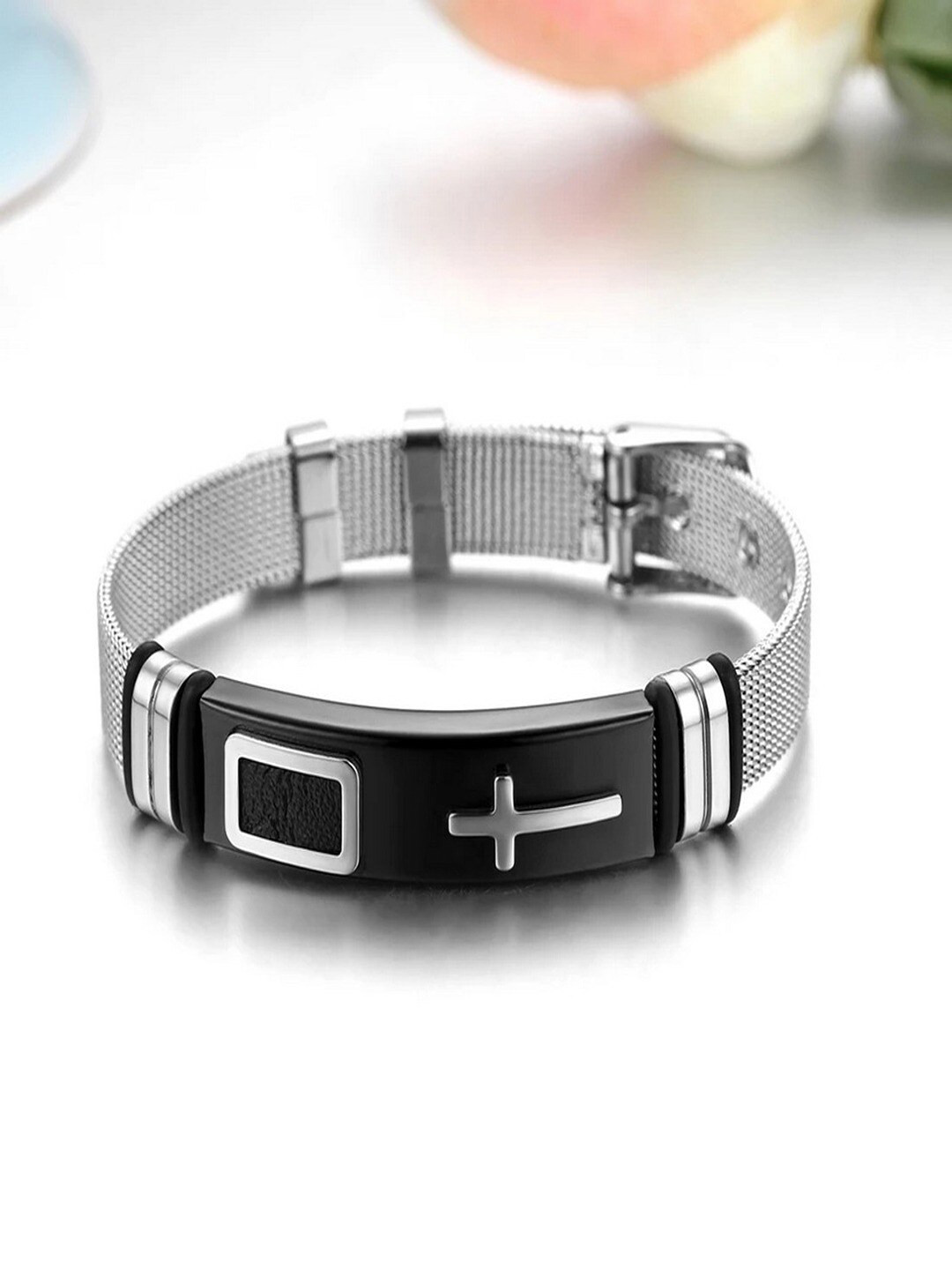 

UNIVERSITY TRENDZ Men Silver-Plated Wraparound Bracelet