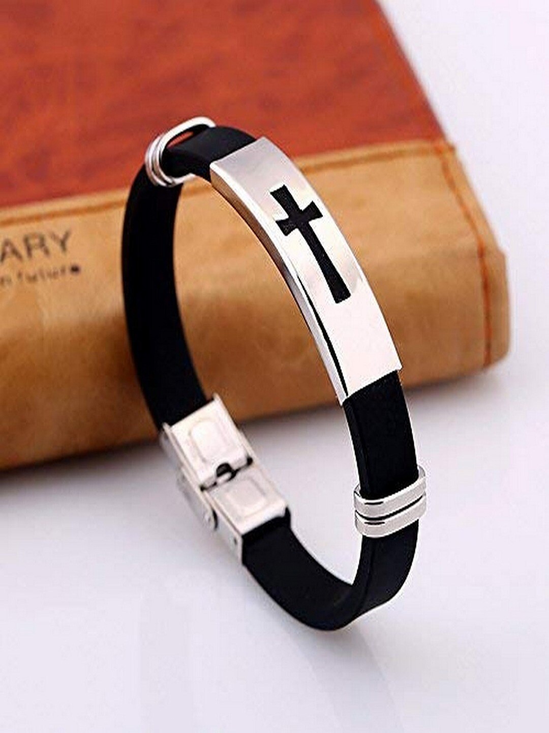 

UNIVERSITY TRENDZ Men Silver-Plated Christian Cross Wraparound Bracelet