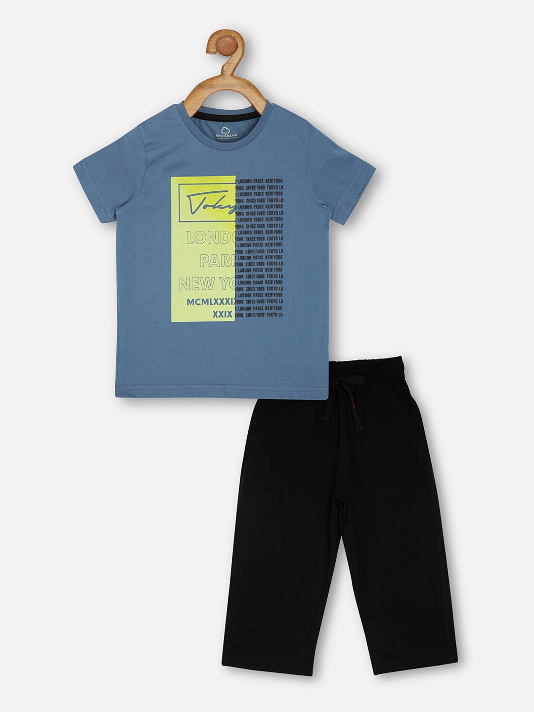 

Sweet Dreams Boys Blue & Black Graphic Printed Pure Cotton Night Suit