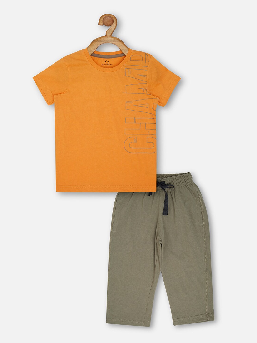 

Sweet Dreams Boys Yellow & Green Typography Printed Pure Cotton Night Suit