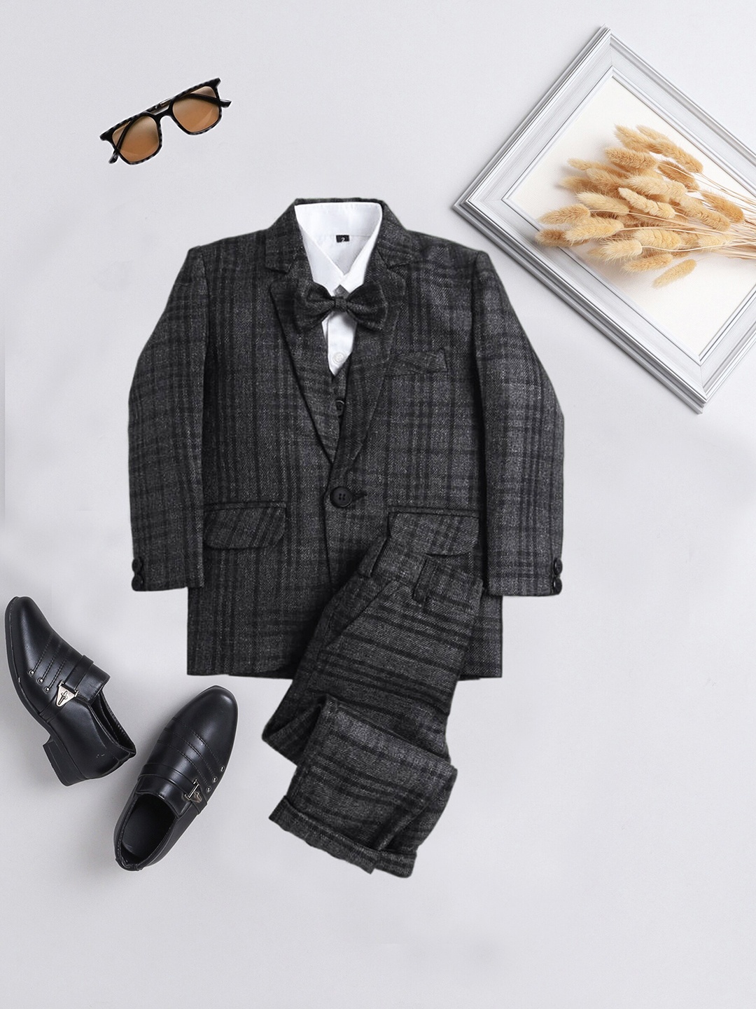 

Jeetethnics Boys 5 Piece Checked Single-Breasted Suit, Grey