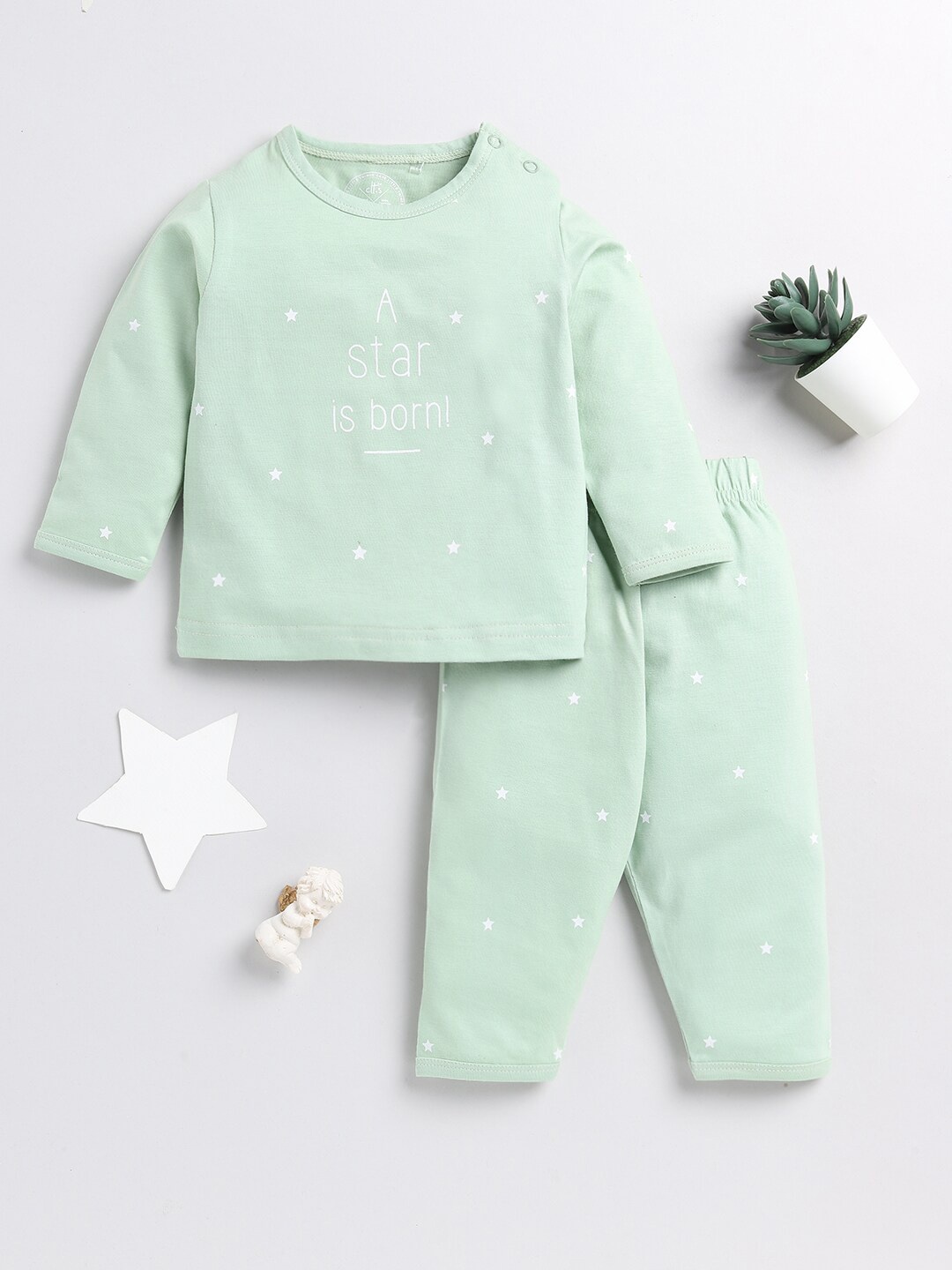 

Clt.s Kids Typography Printed Pure Cotton Night Suit, Green