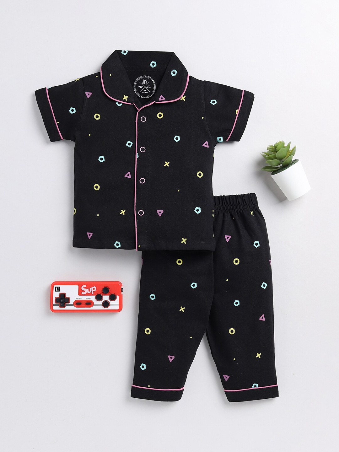 

Clt.s Kids Geometric Printed Pure Cotton Night Suit, Black