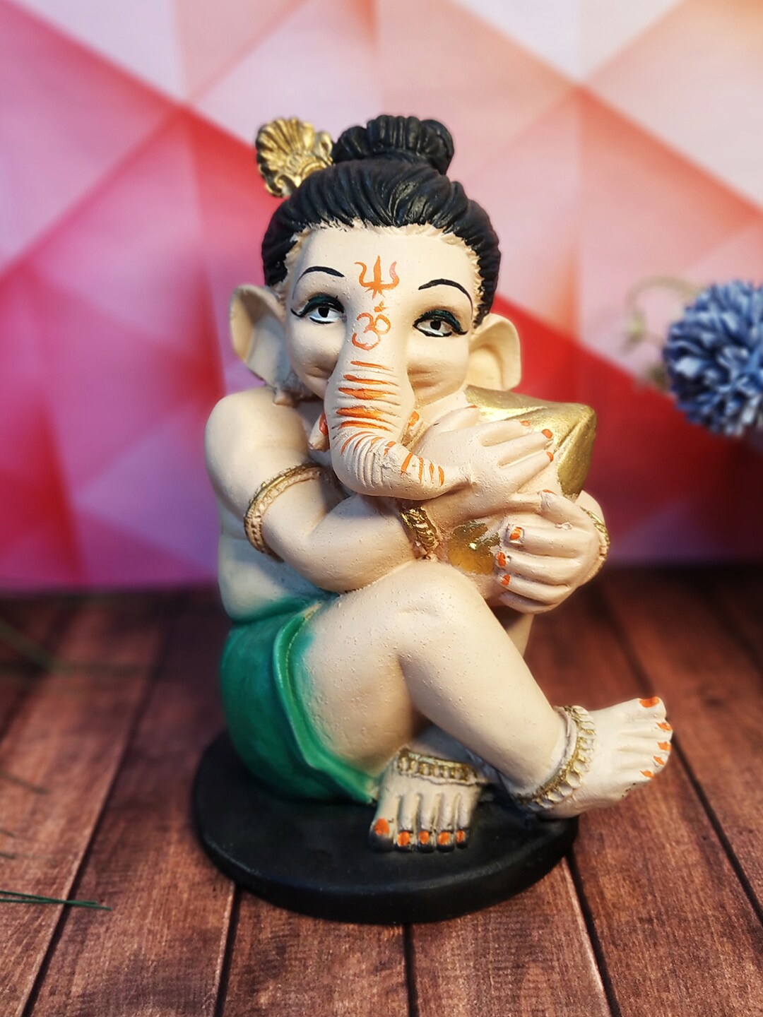 

WENS Green Textured Ganesha Idol Showpiece