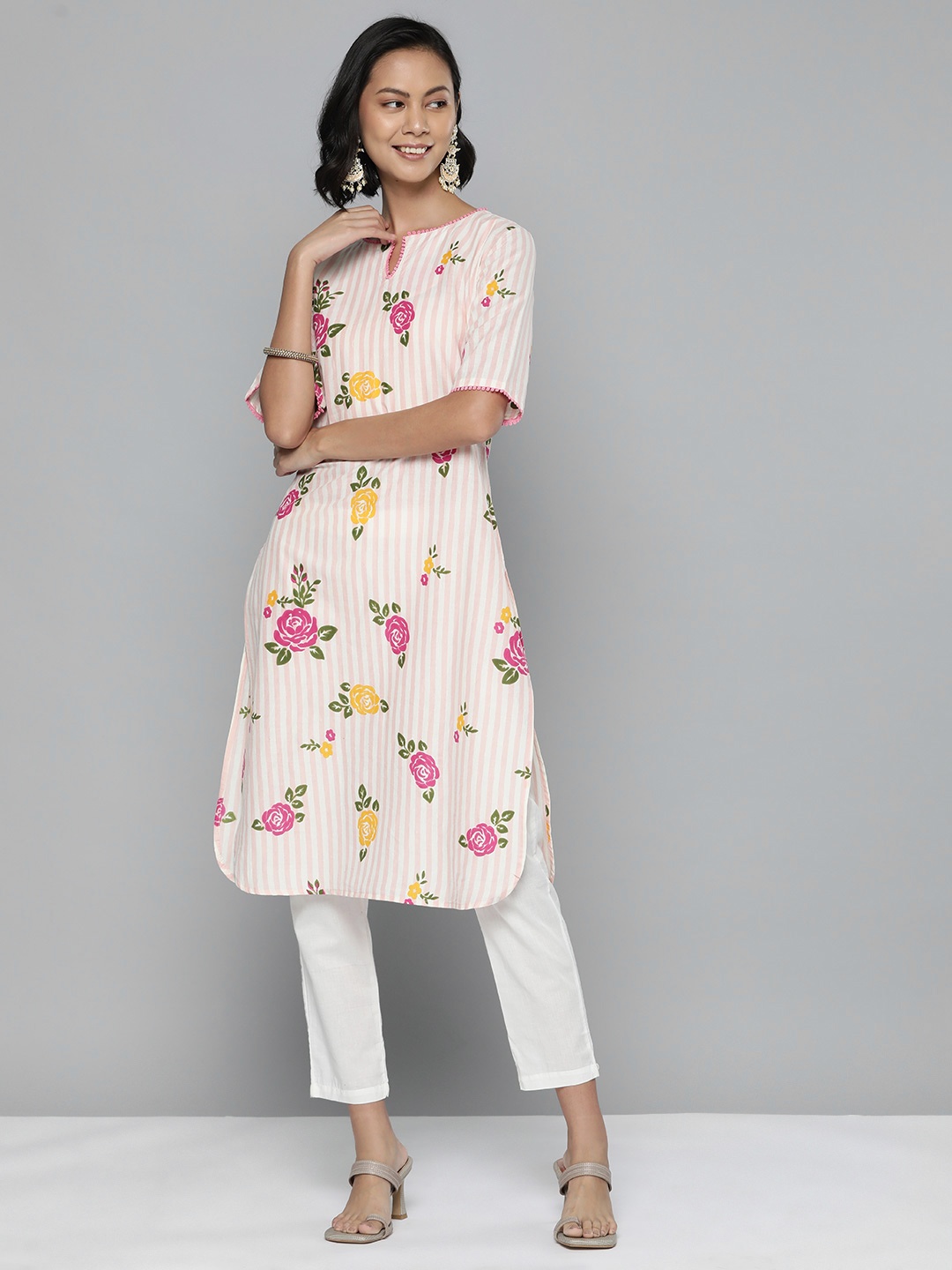 

HERE&NOW Women Floral Printed Straight Kurta, Pink