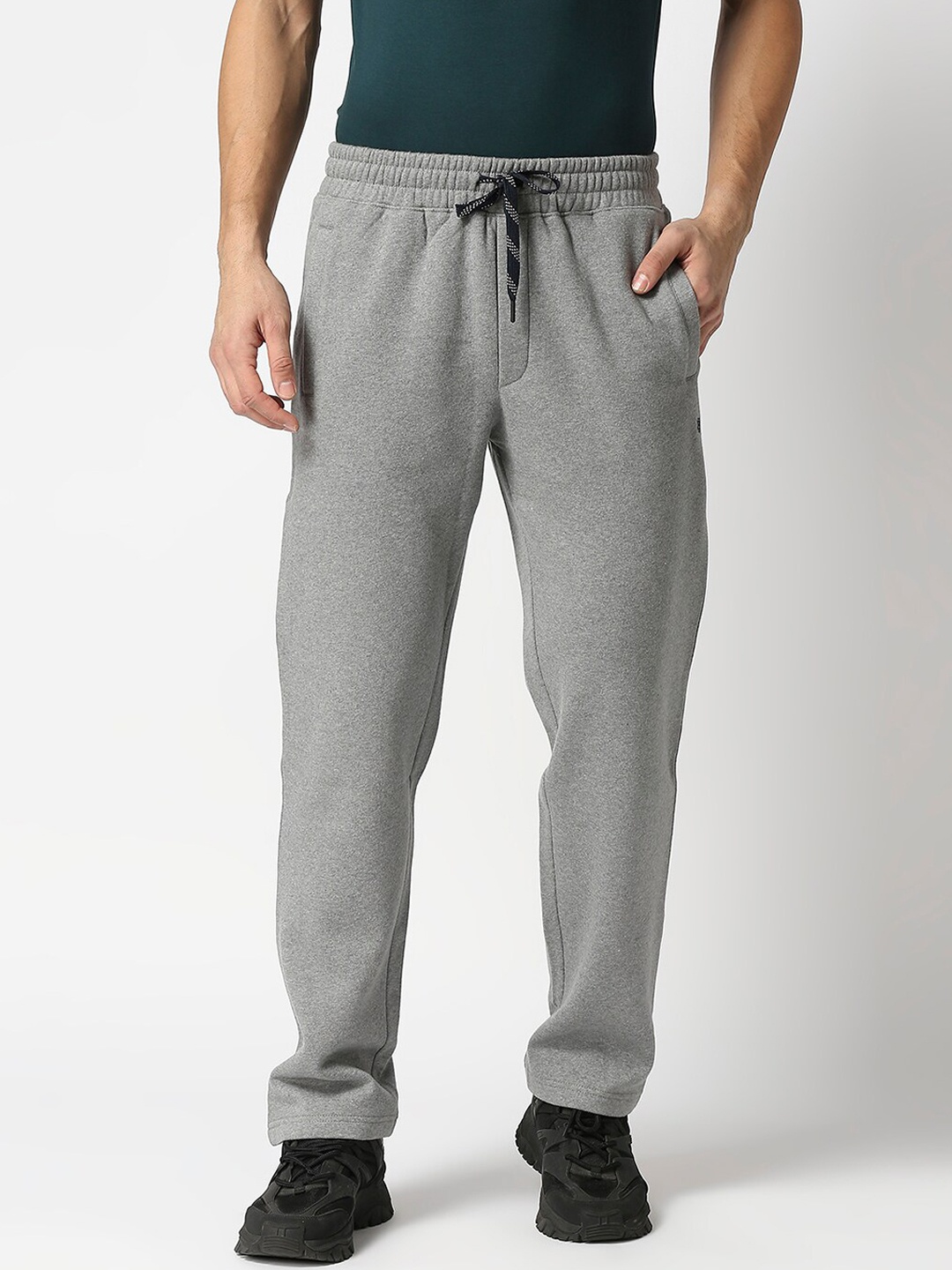 

DRAGON HILL Men Mid-Rise Slim Fit Track Pants, Grey