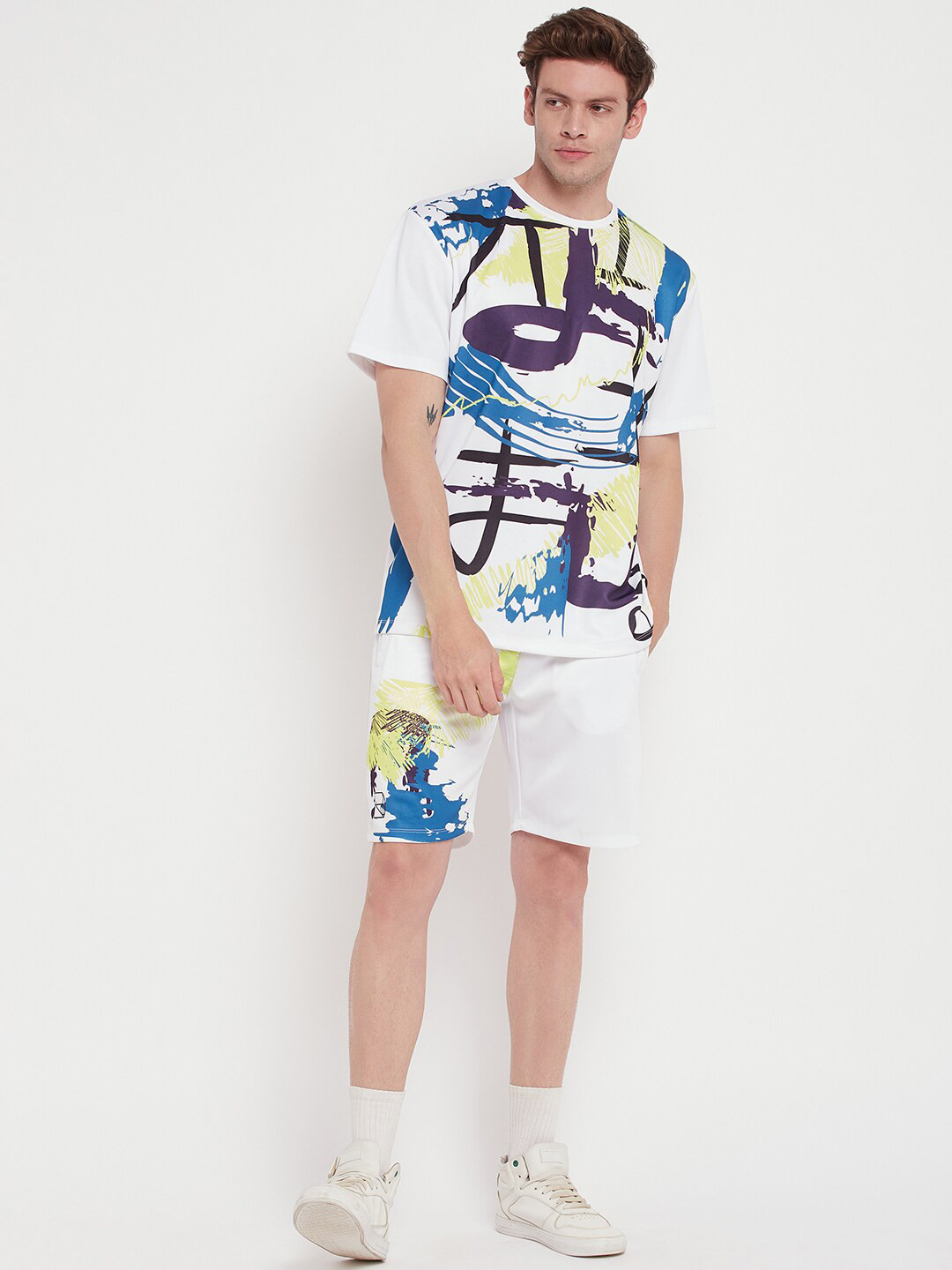 

EDRIO Men Printed Pure Cotton T-Shirt & Shorts Co-Ords, White