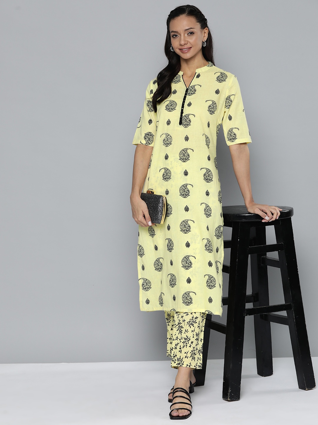 

HERE&NOW Paisley Printed Regular Kurta with Palazzos, Yellow