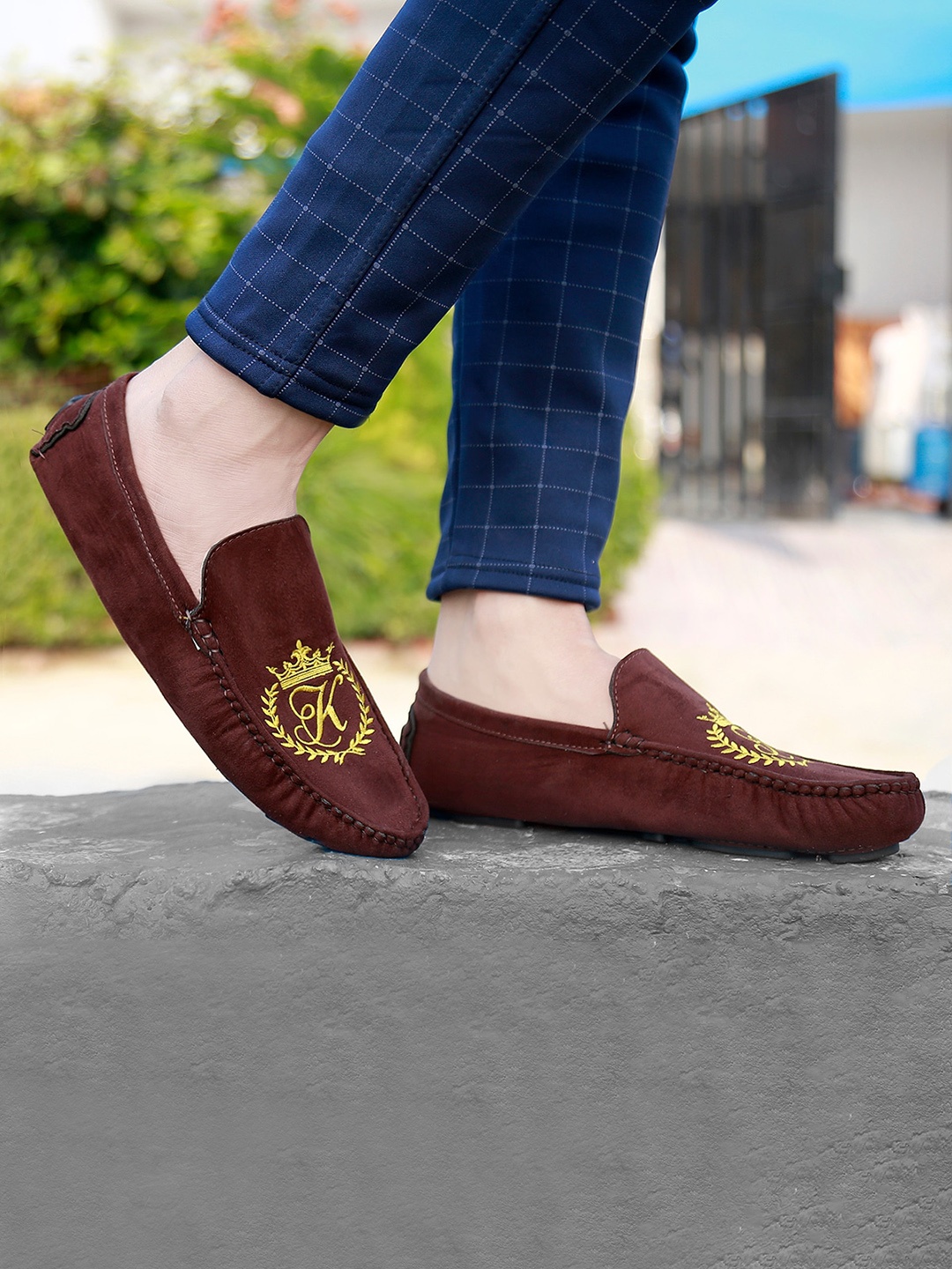 

Bxxy Men Embroidered Loafers, Brown