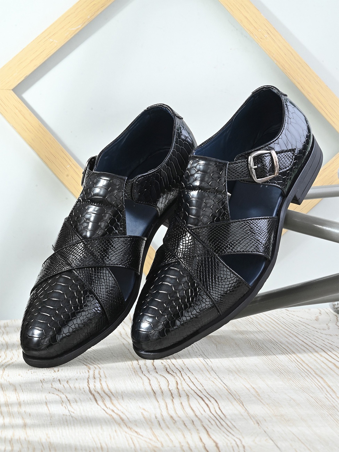 

San Frissco Men Faux Leather Textured Shoe-Style Sandals, Black