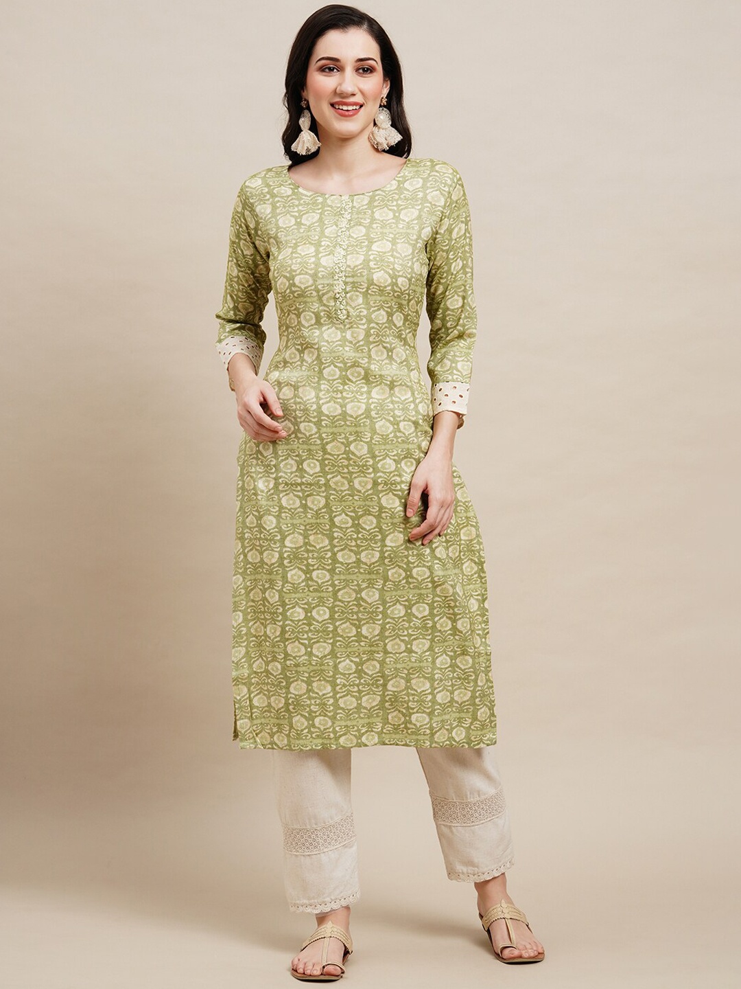 

Sangria Ethnic Motifs Printed Sequinned Straight Kurta, Green