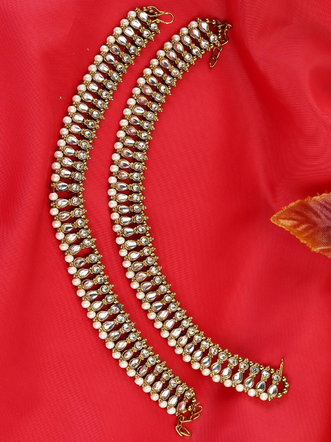 

ANIKAS CREATION Gold Plated Kundan Studded Anklets