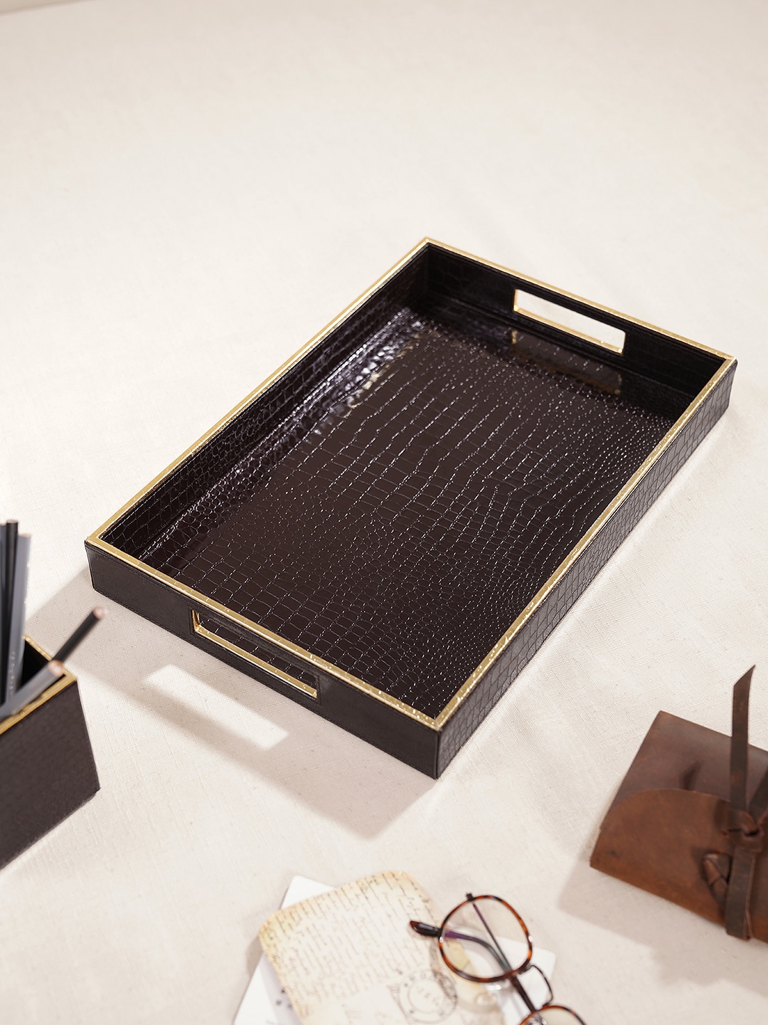 

Pure Home and Living Brown Leather Rectangle Serving Tray