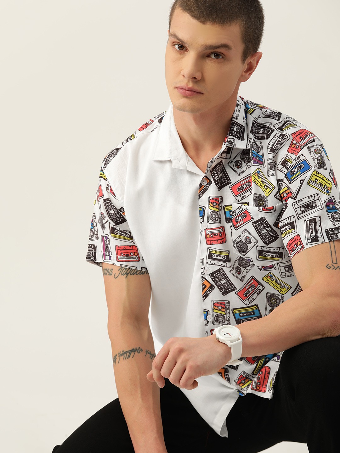 

Kook N Keech Men White Relaxed Opaque Printed Casual Shirt