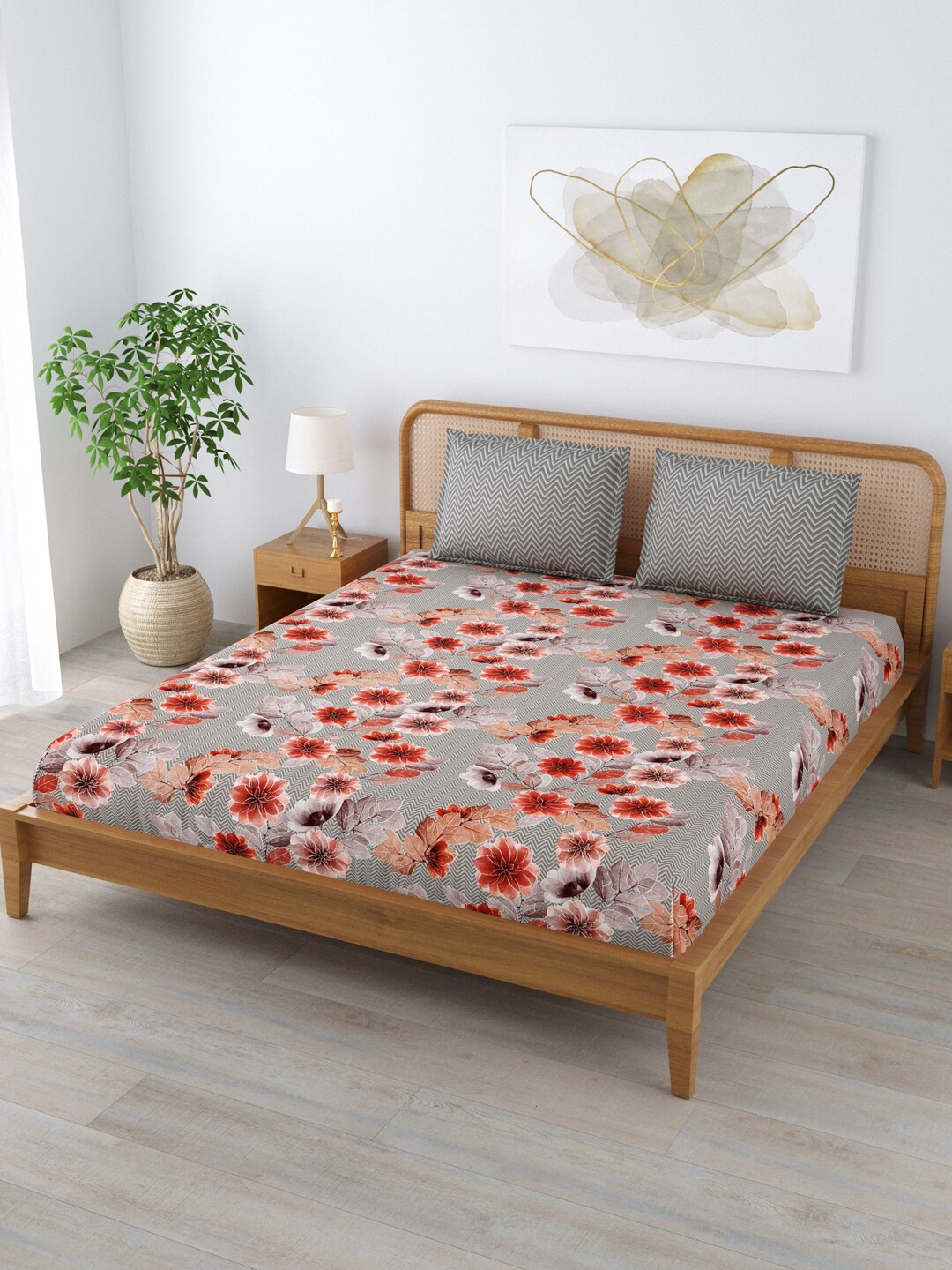 

Clasiko Rust & Red Floral 180 TC Cotton King Bedsheet With 2 Pillow Covers