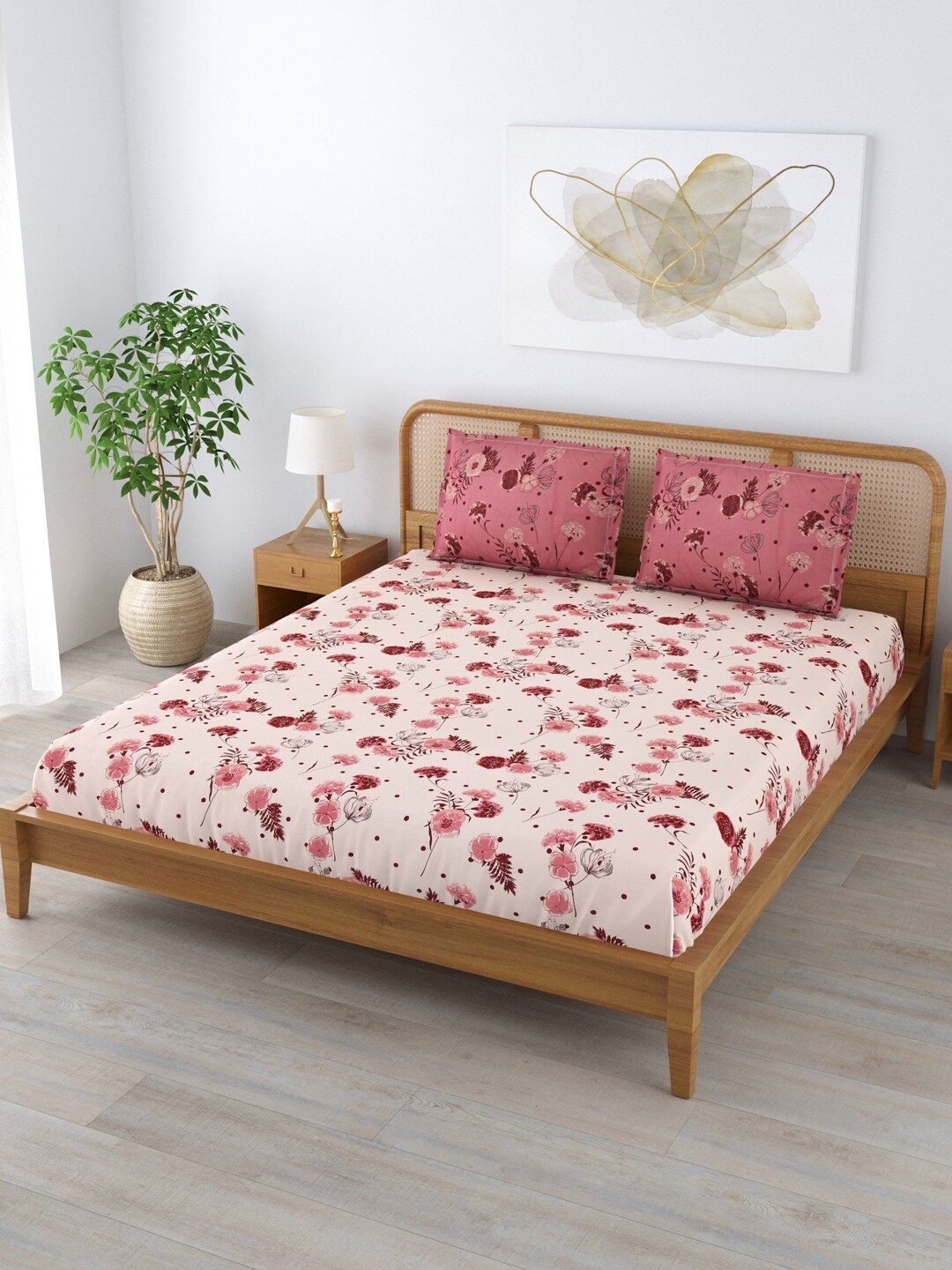 

Clasiko Pink & Red Floral 180 TC Cotton King Bedsheet With 2 Pillow Covers