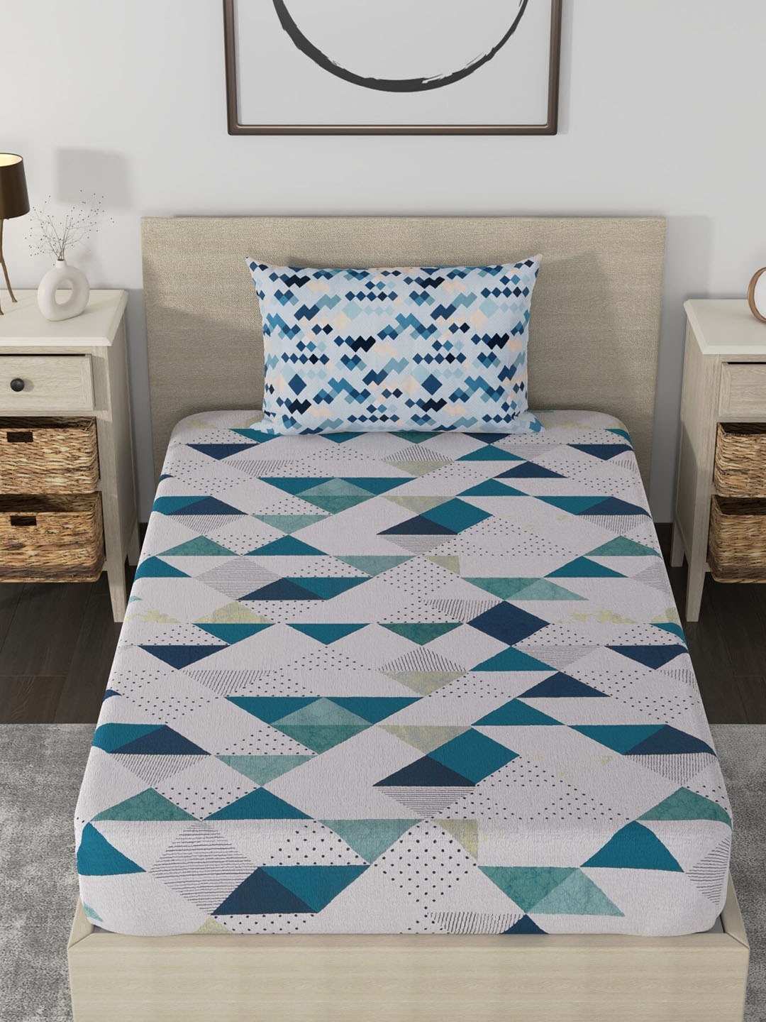 

Huesland White & Black Geometric Cotton 186 TC Single Bedsheet With 1 Pillow Covers
