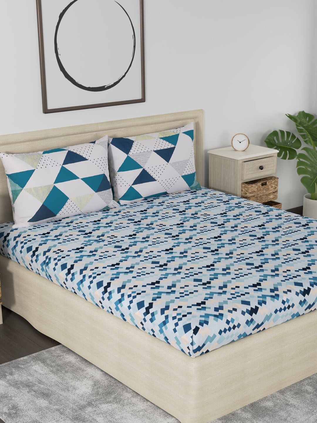 

Huesland Blue & White Geometric Cotton 186 TC King Bedsheet With 2 Pillow Covers