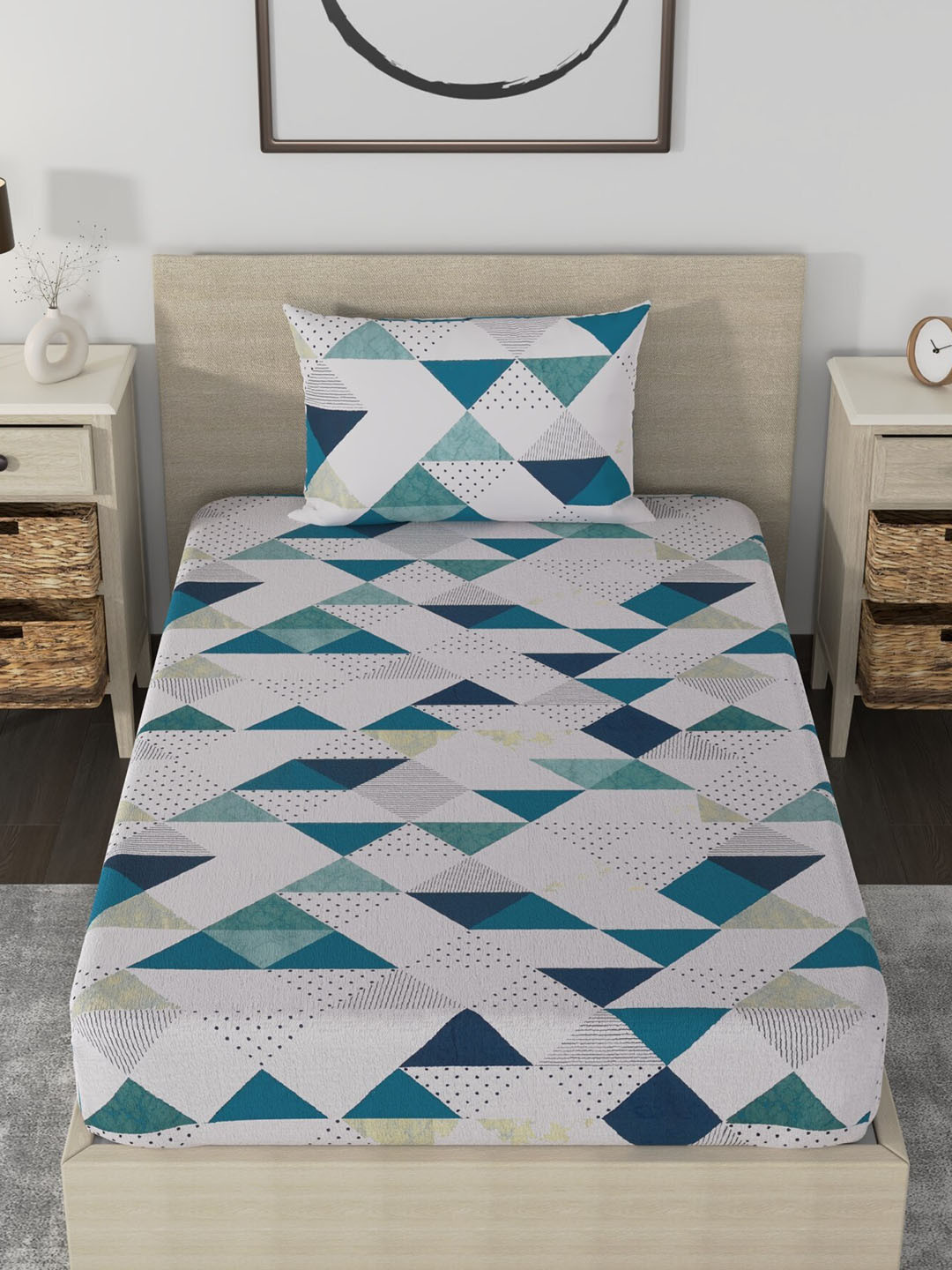 

Huesland White & Blue Geometric Cotton 186 TC Single Bedsheet With 1 Pillow Covers
