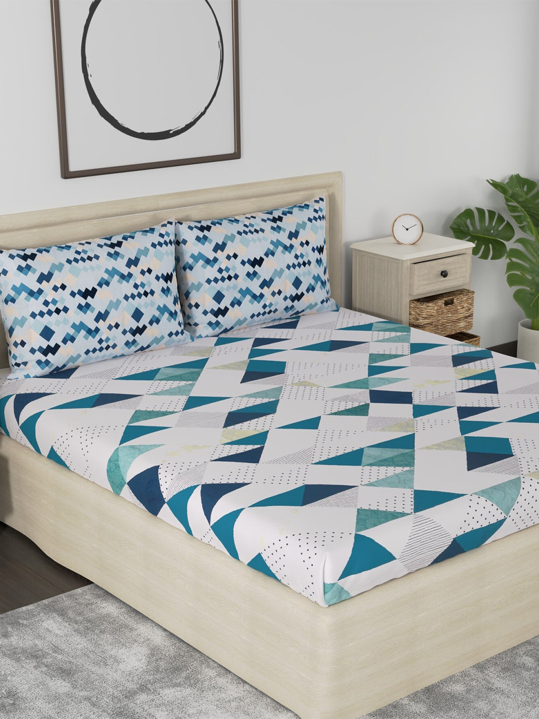 

Huesland White & Blue Geometric Cotton 186 TC Queen Bedsheet With 2 Pillow Covers