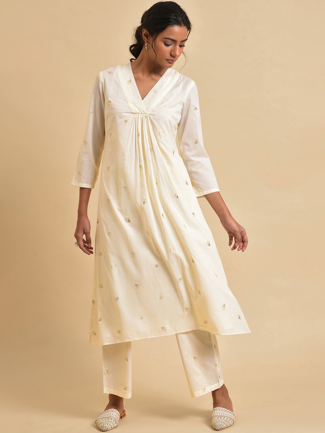 

W Floral Printed Regular Pure Cotton Kurta with Trousers, White