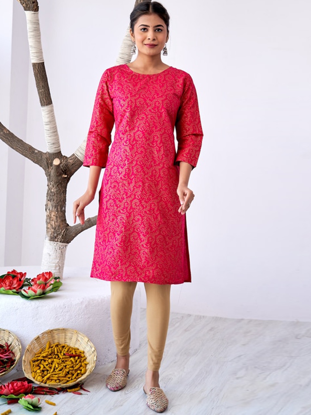 

SURHI Ethnic Motifs Printed Straight Kurta, Pink