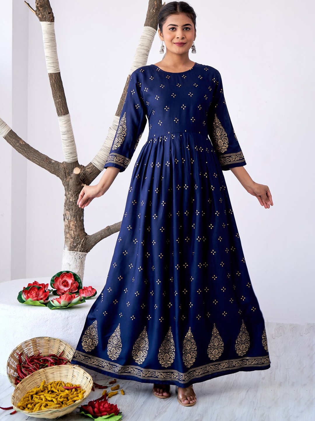 

SURHI Women Blue Floral Printed Keyhole Neck Anarkali Kurta