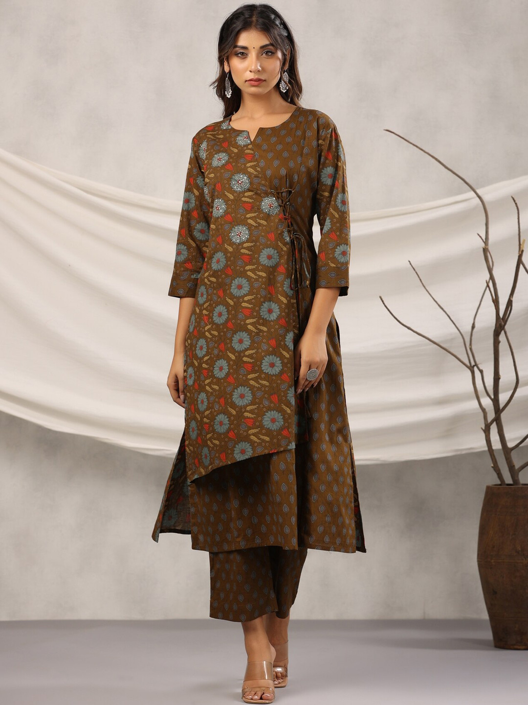 

EtnicaWear Floral Printed Notched Neck Angrakha Pure Cotton Kurta With Trousers, Brown
