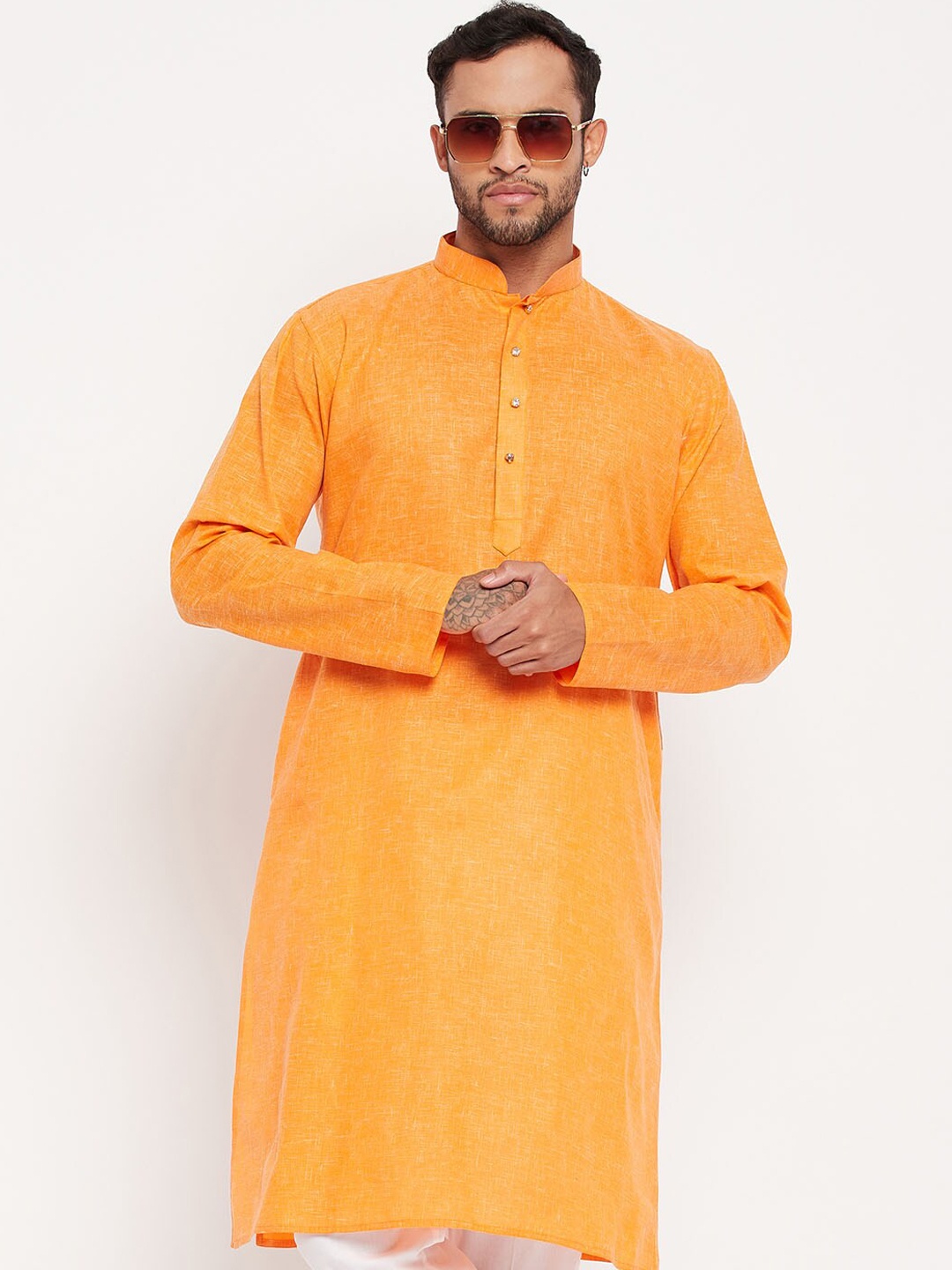 

VASTRAMAY Mandarin Collar Cotton Straight Kurta, Orange
