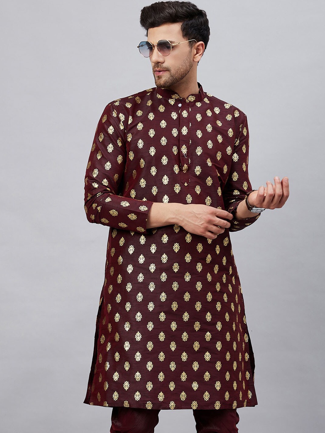 

VASTRAMAY Mandarin Collar Ethnic Motifs Printed Straight Kurta, Burgundy