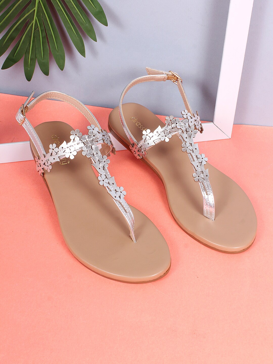 

DressBerry Silver-Toned Embellished T-Strap Flats