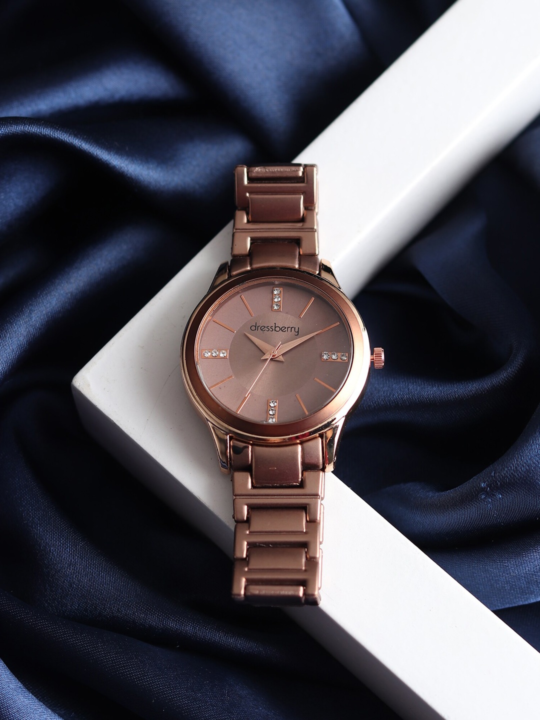 

DressBerry Women Analogue Watch HOBDB-114-CP, Brown