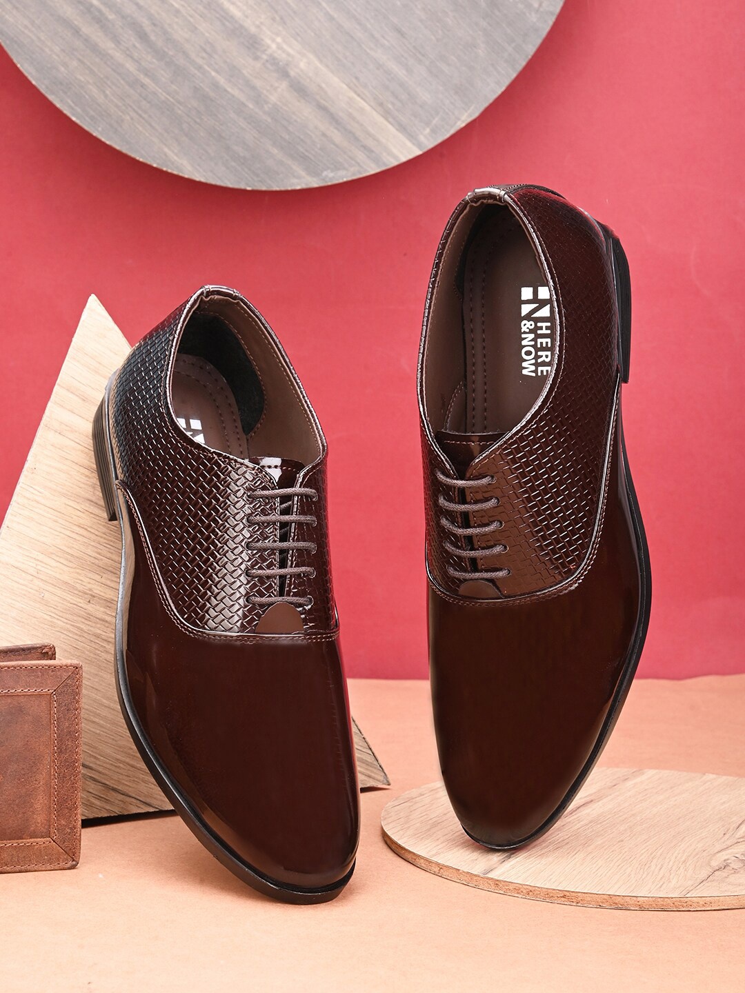 

HERE&NOW Men Brown Textured Formal Oxfords