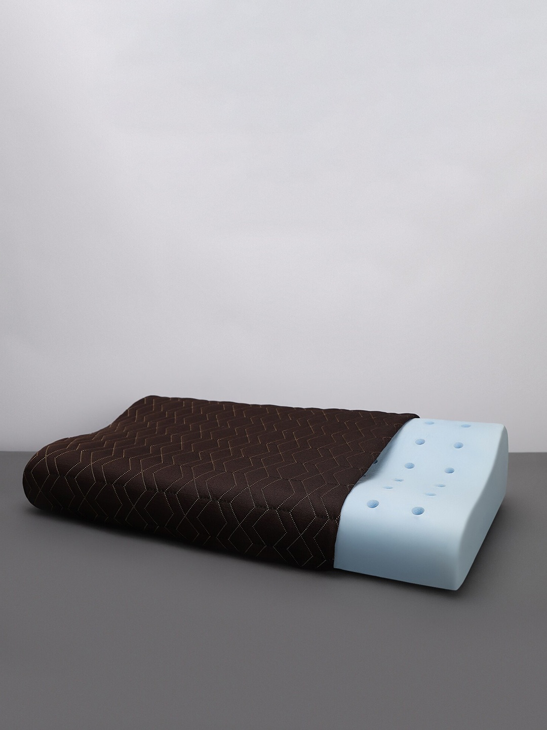 

LA VERNE Brown Cooling Gel Infused Pincore Breathable Contour Memory Foam Pillow