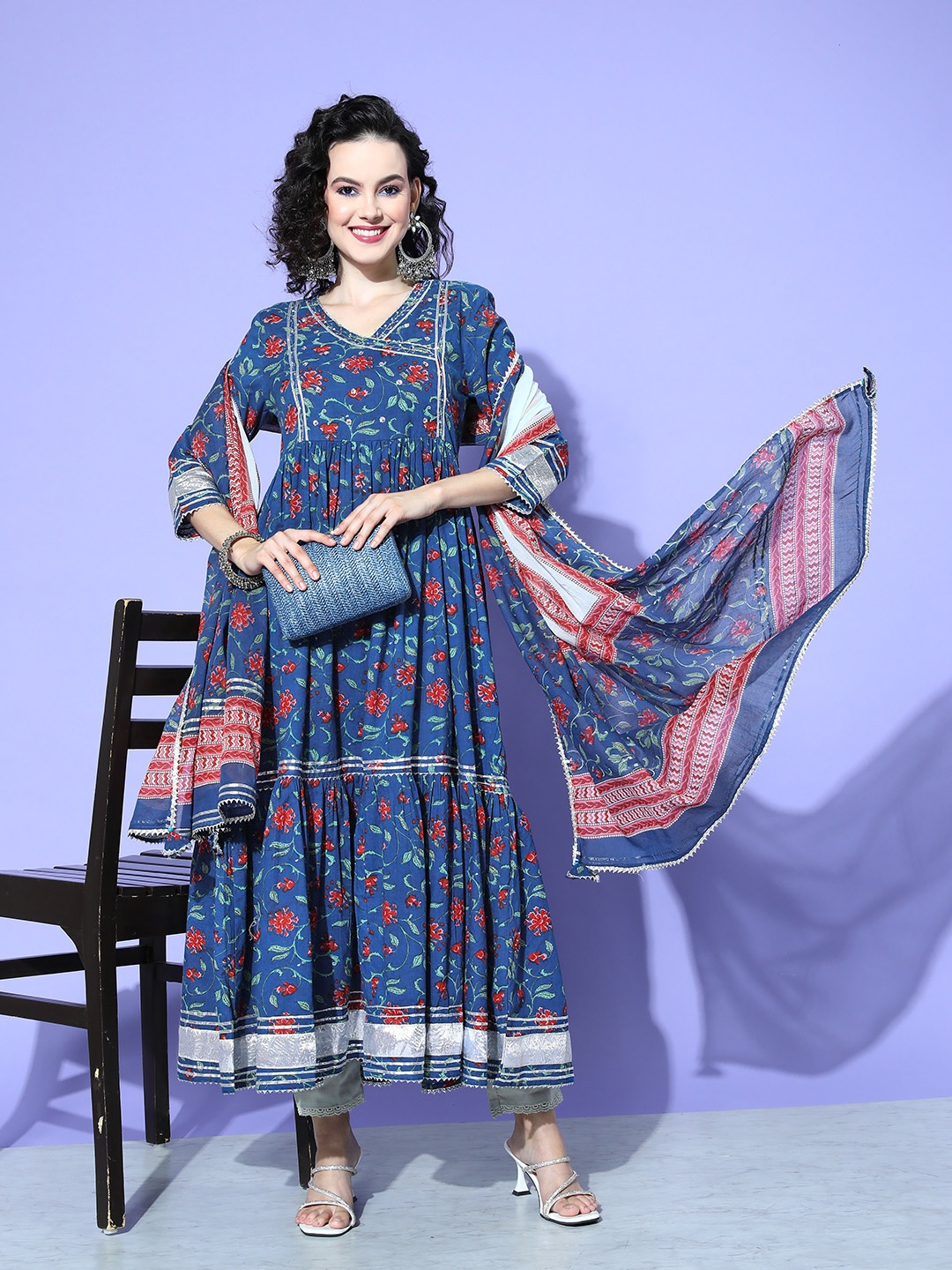 

all about you Women Floral Printed Gotta Patti Kurta With Dupatta, Blue