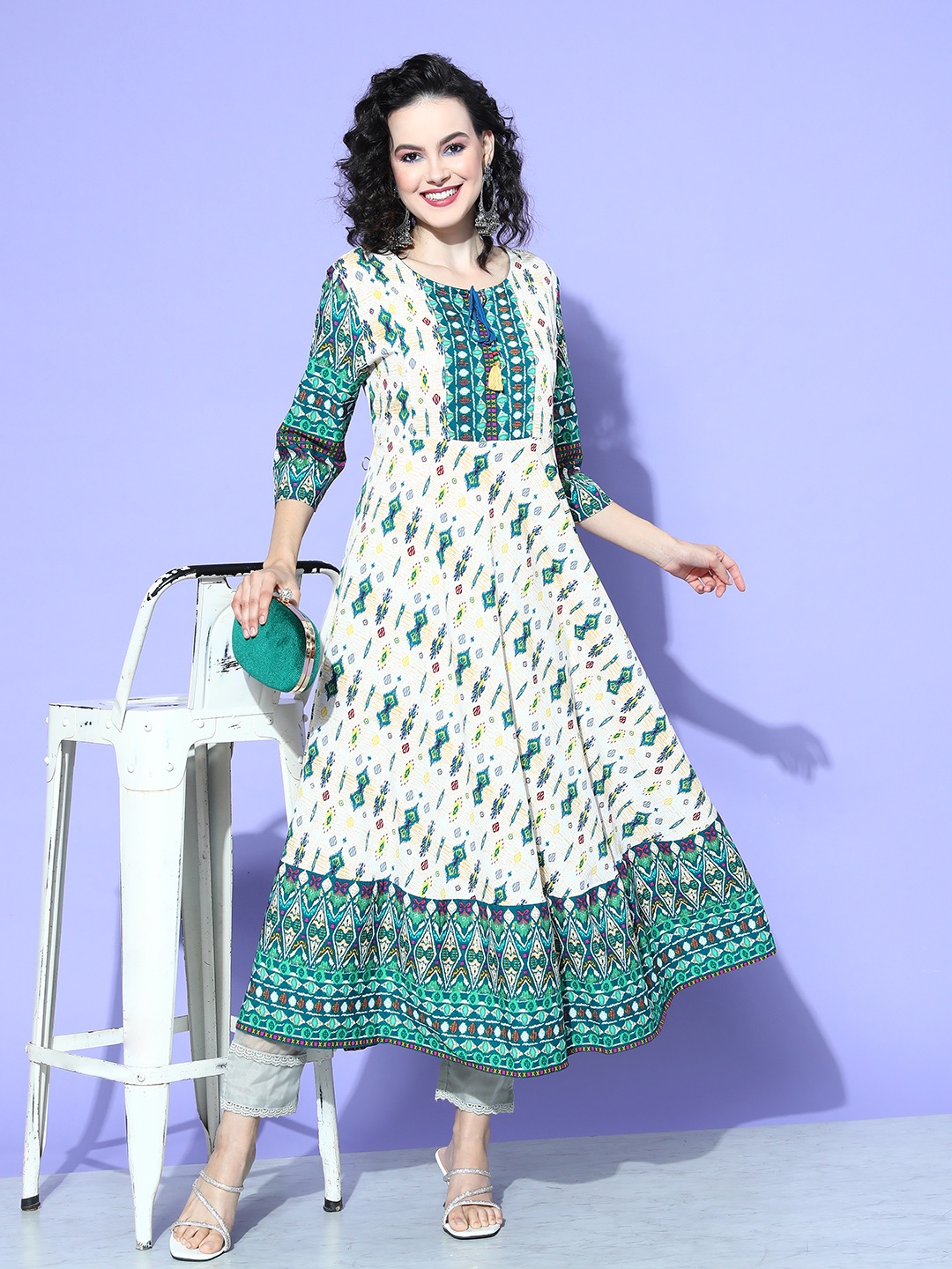 

all about you Women White & Green Ethnic Motifs Printed Floral Kurta