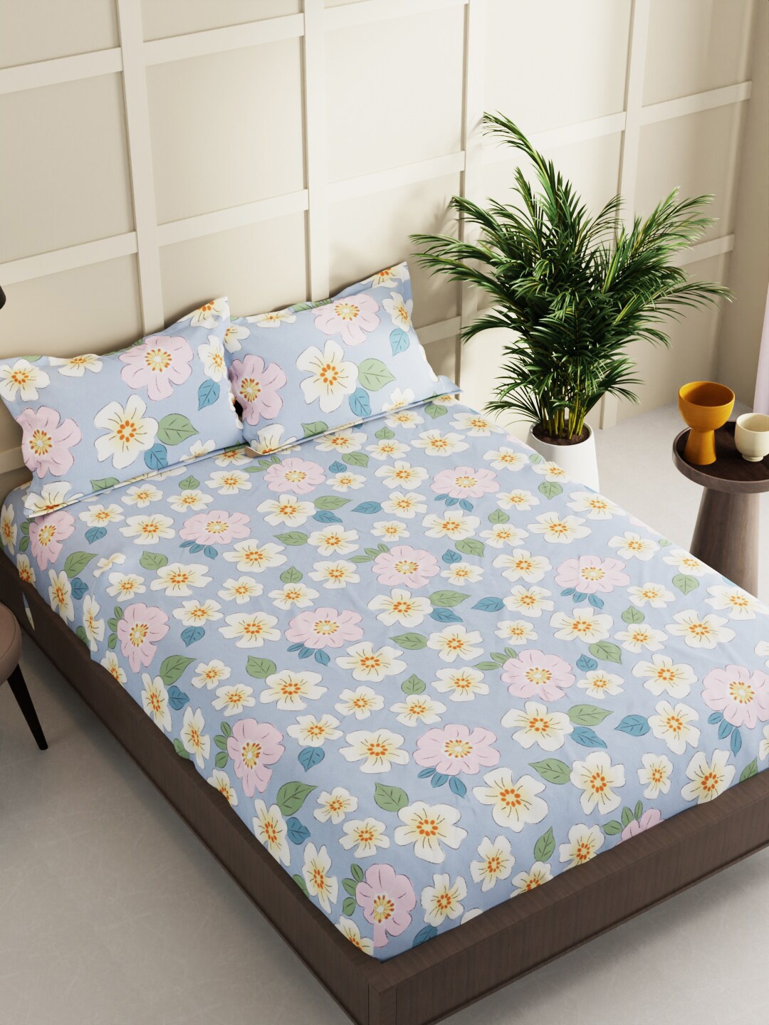 

BIANCA La-Vogue Blue & White Floral Printed 152 TC Queen Bedsheet & 2 Pillow Covers