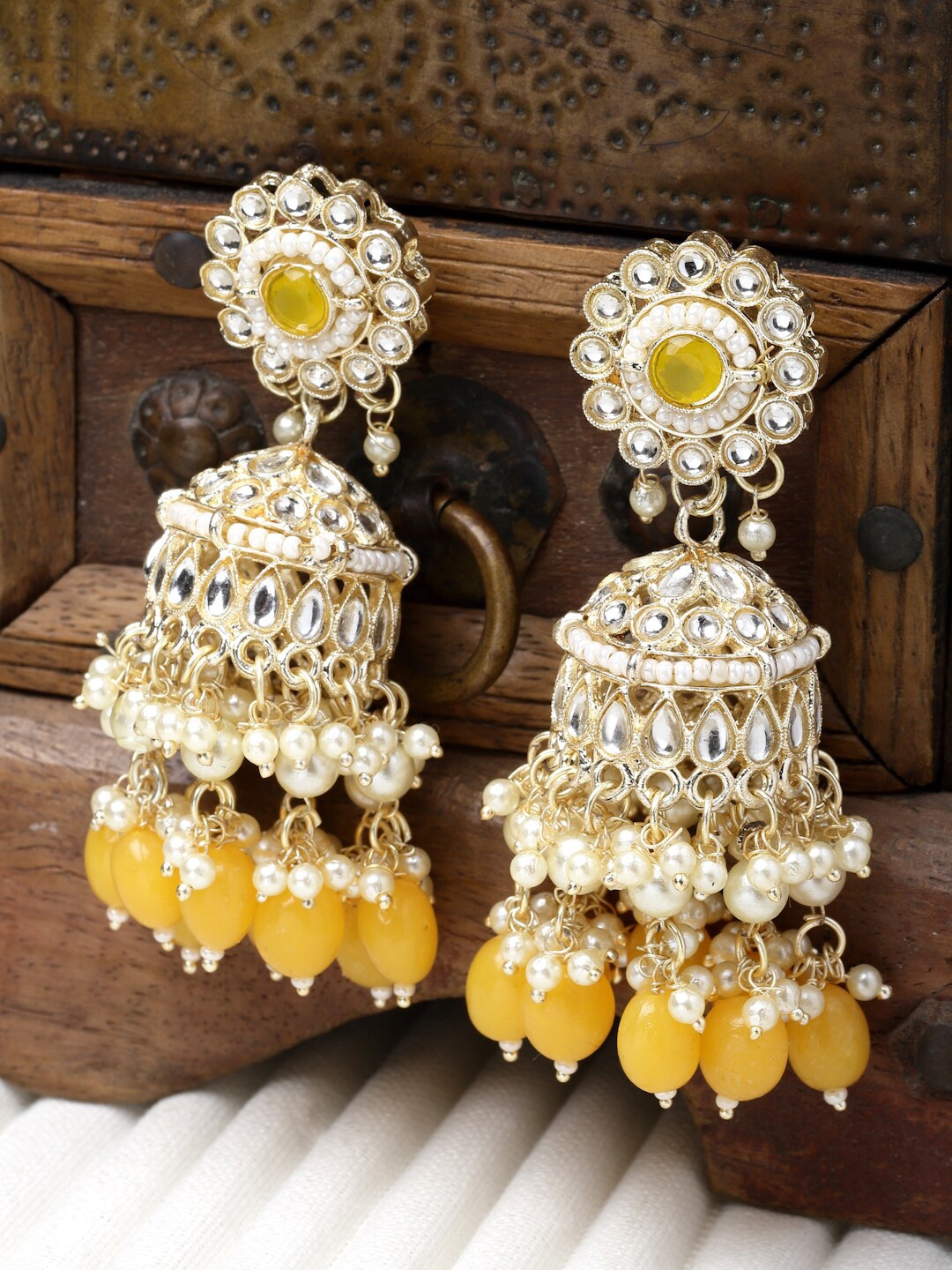 

ZENEME Gold-Plated Dome Shaped Kundan Studded Jhumkas