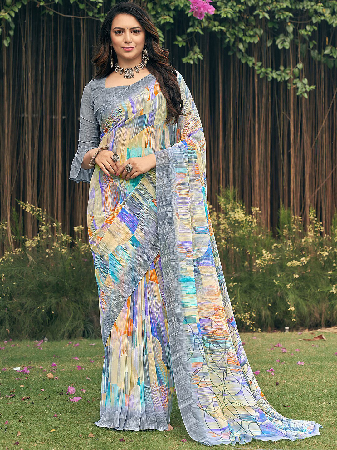 

Kasak Abstract Printed Pure Georgette Saree, Grey
