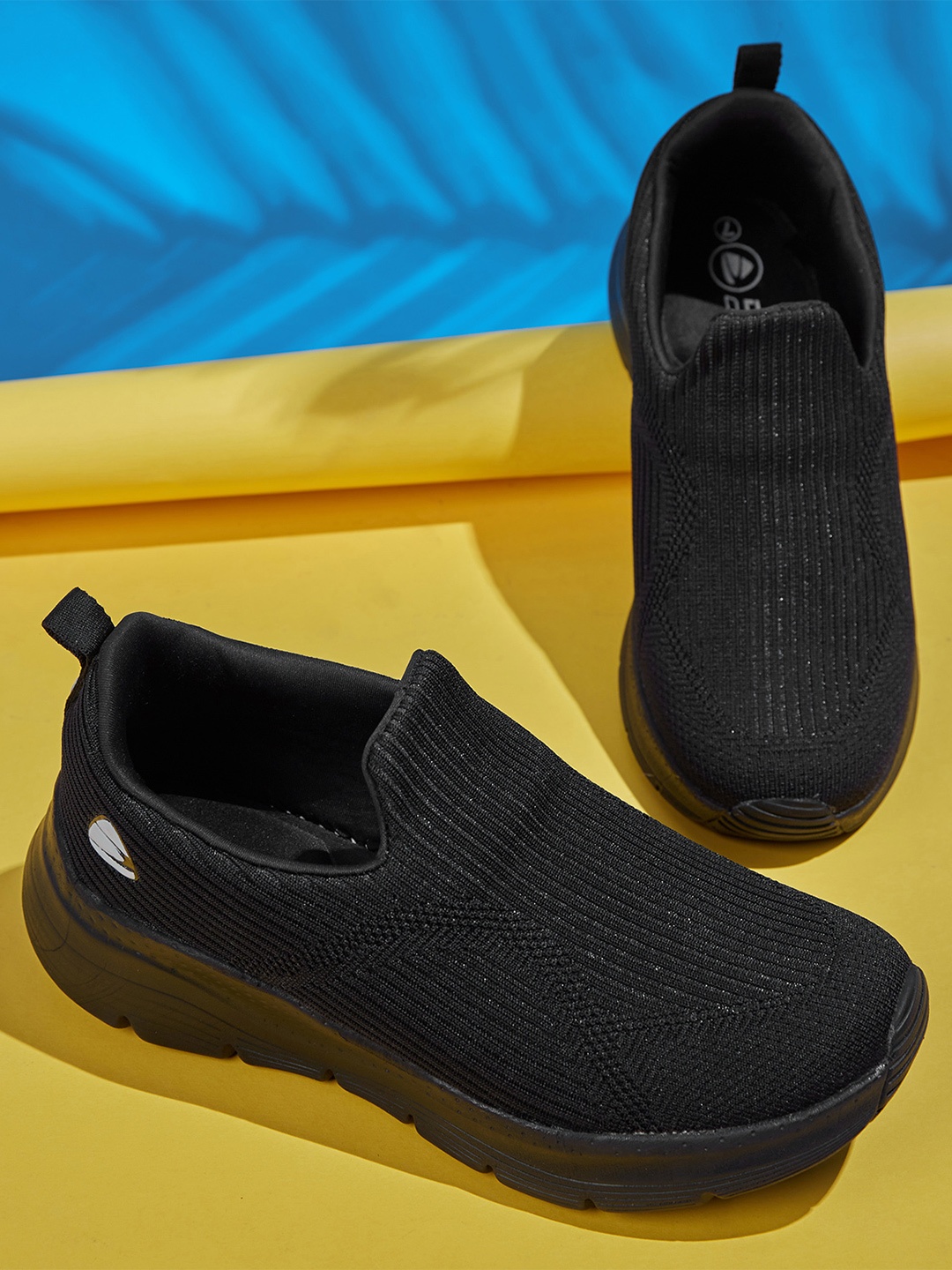 

Duke Men Textile Marking Walking Shoes, Black