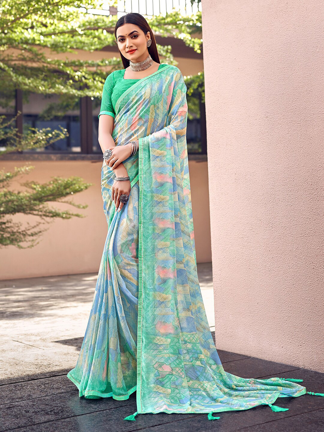 

Kasak Abstract Printed Gotta Patti Pure Chiffon Saree, Green