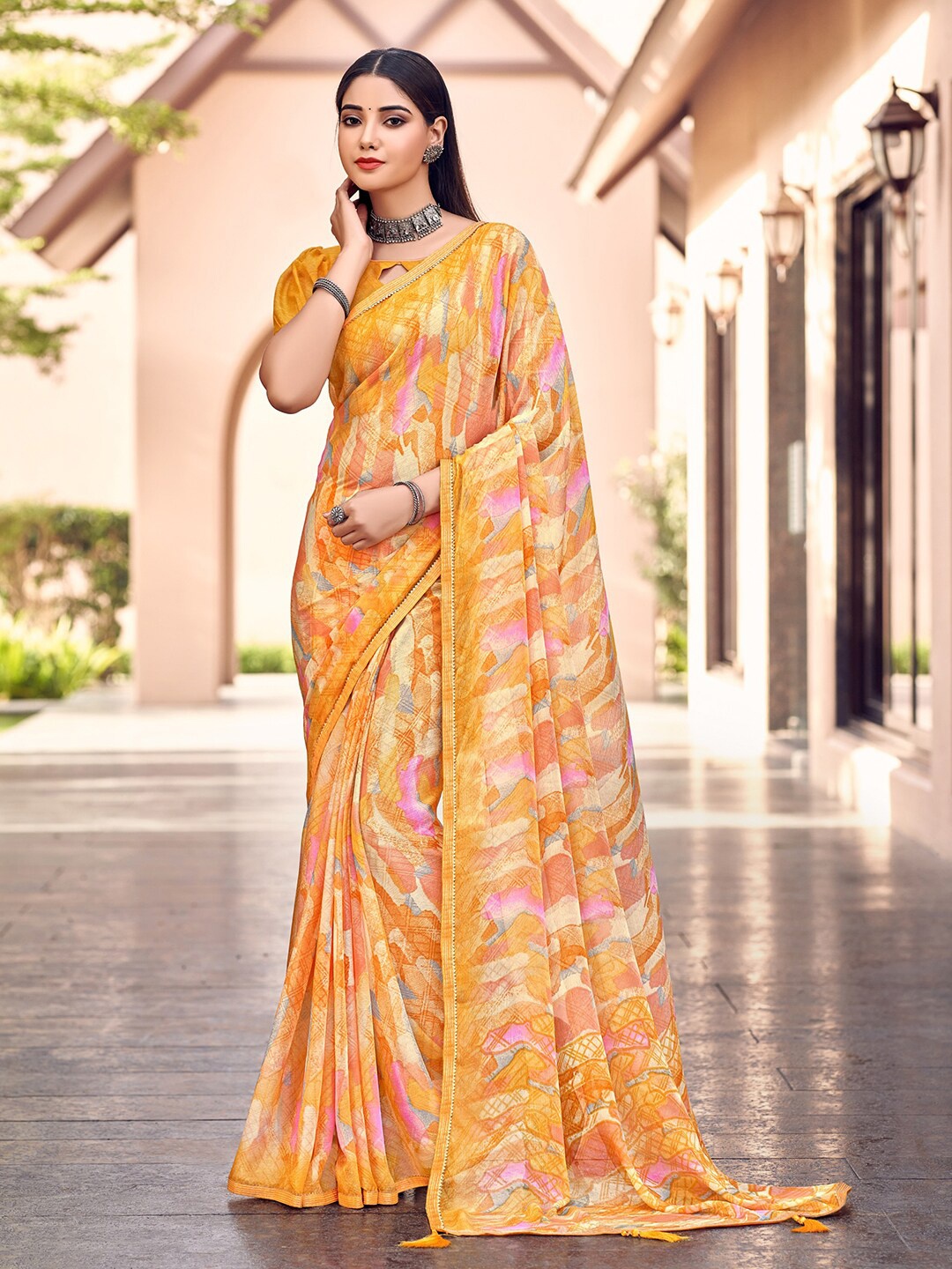 

Kasak Abstract Printed Gotta Patti Pure Chiffon Saree, Yellow
