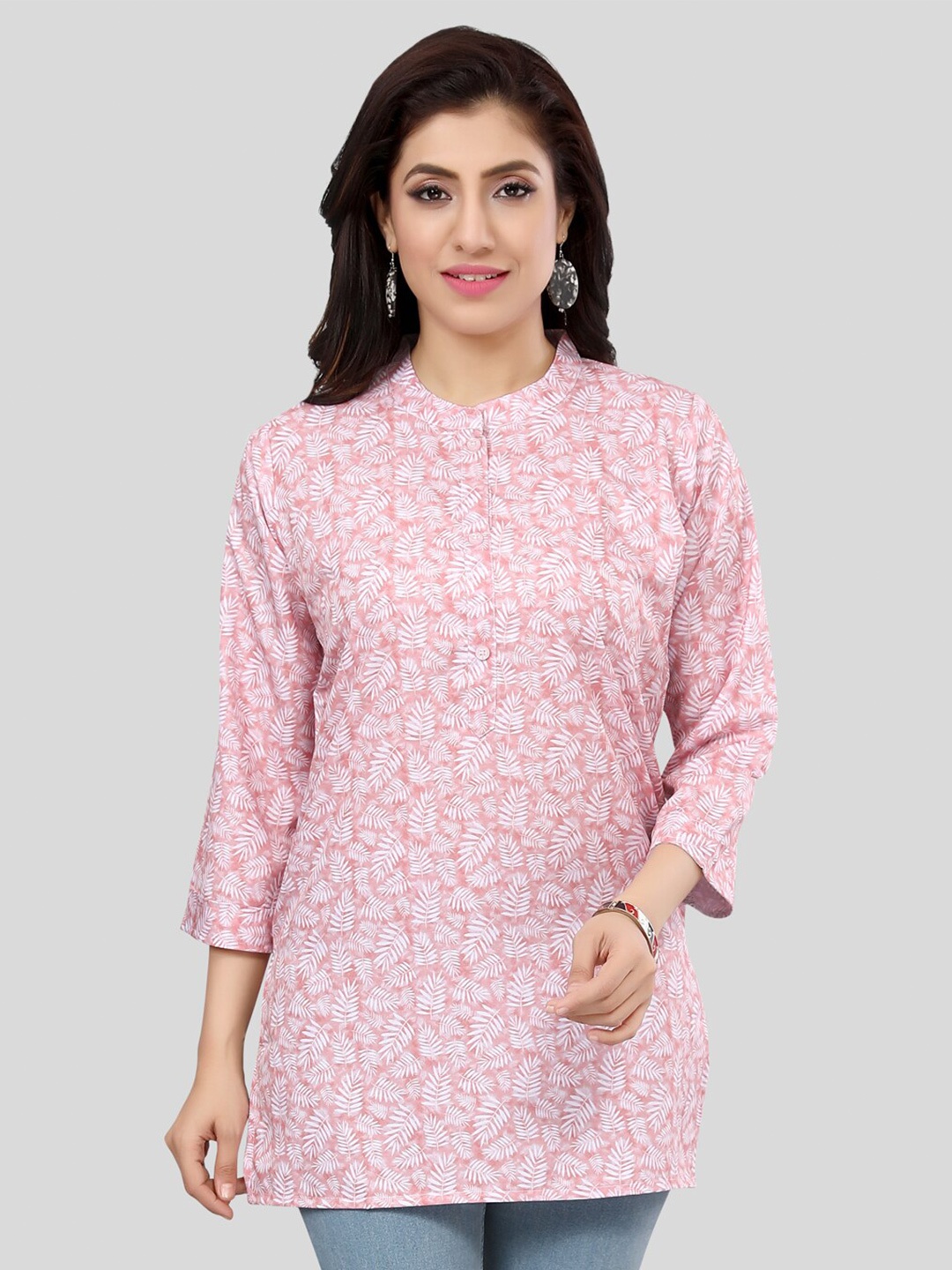 

Saree Swarg Floral Printed Straight Kurti, Pink
