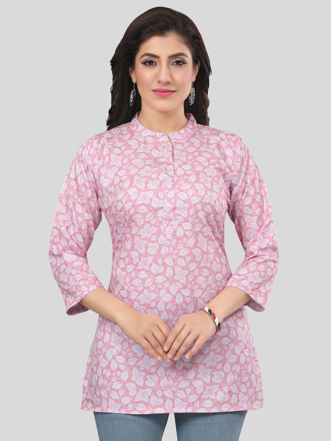 

Saree Swarg Mandarin Collar Floral Printed Straight Kurti, Pink
