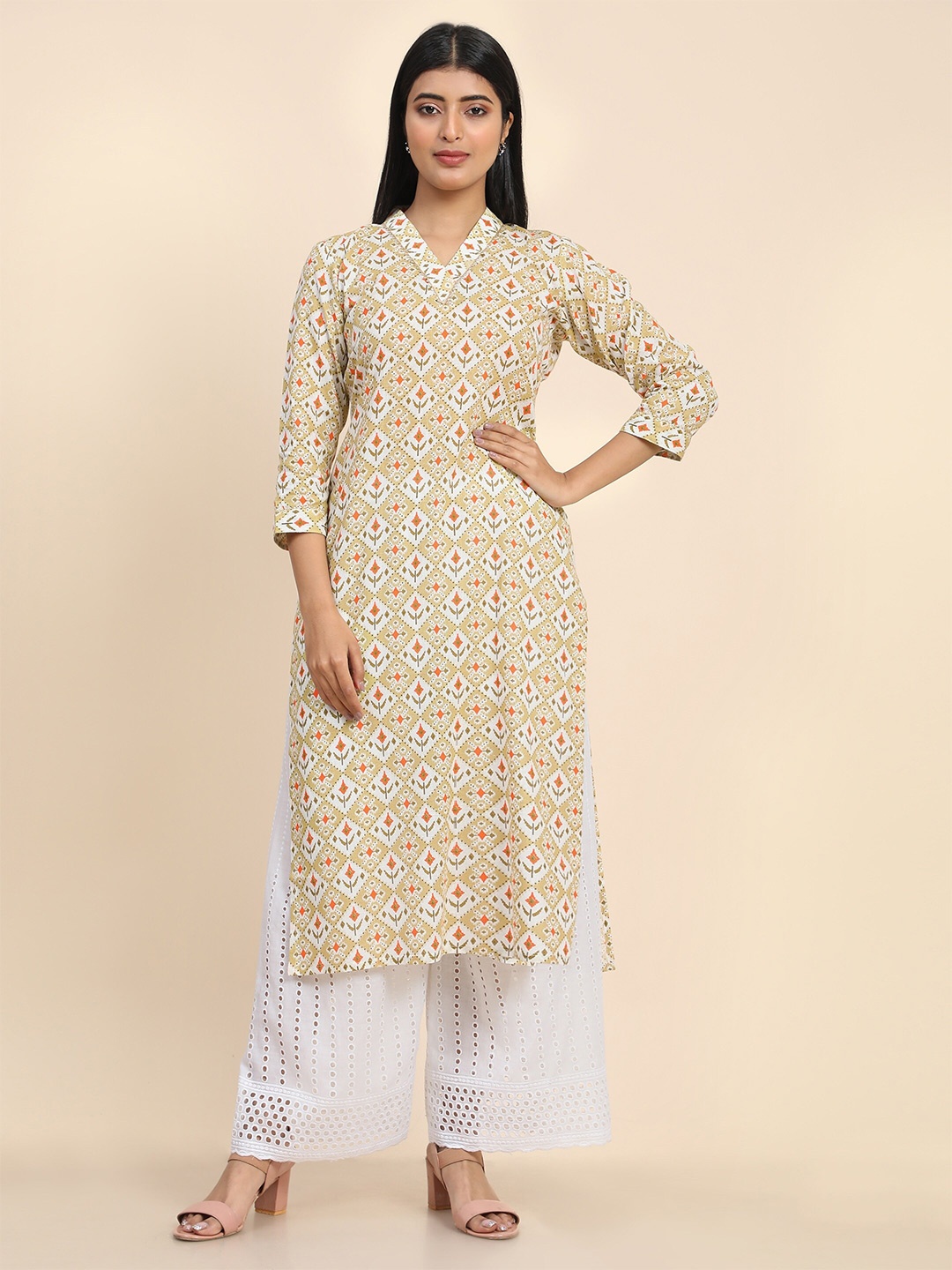 

AVANSHEE Ethnic Motifs Printed Gotta Patti Straight Kurta, Beige