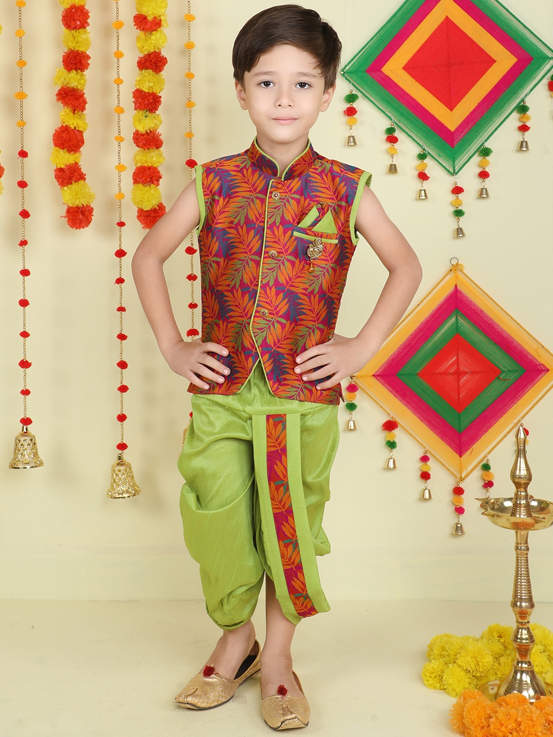 

Jeetethnics Floral Woven Design Kurta with Dhoti Pants, Green