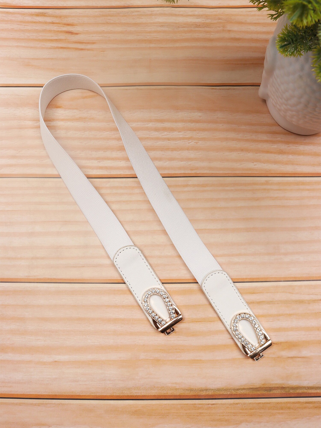

Berrylush Women White & Gold-Toned PU Slim Belt With Interlock