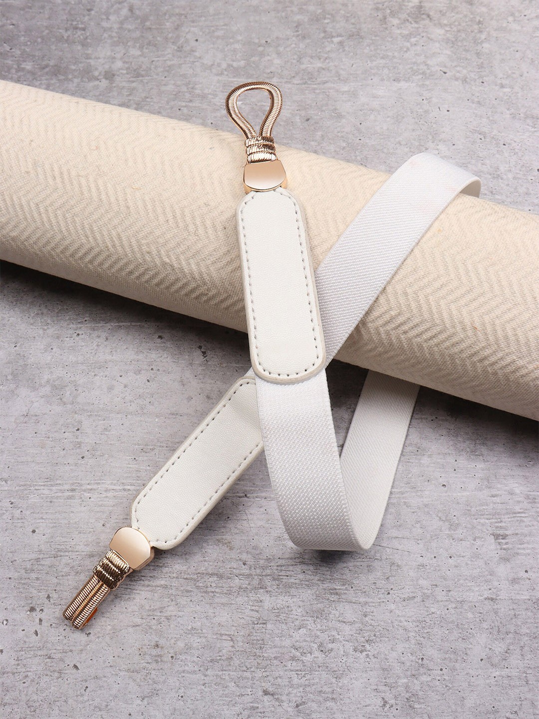 

Berrylush Women White & Gold-Toned PU Slim Belt With Interlock