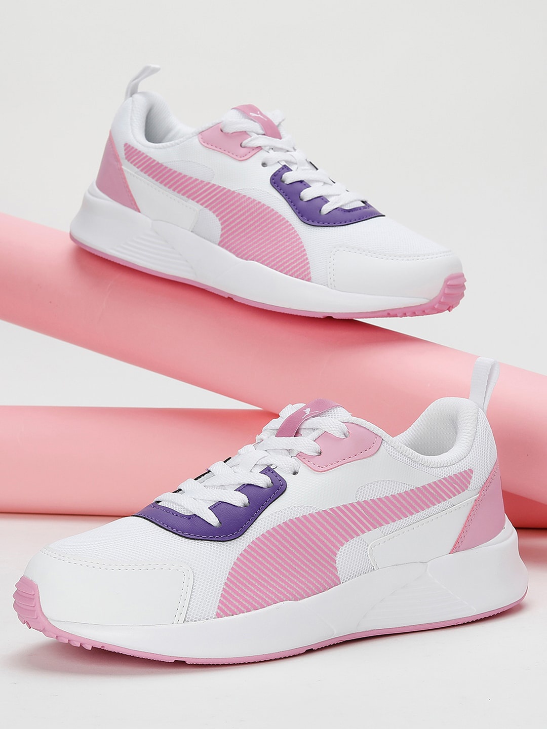 

Puma Women Color-Blocked Sneakers, White