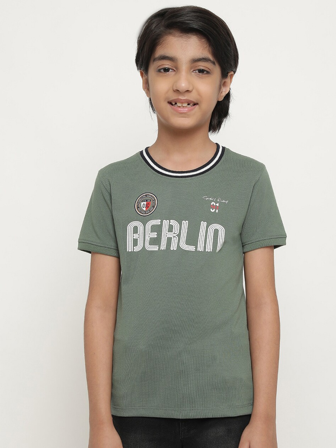 

Octave Boys Olive Green Typography Printed Applique T-shirt